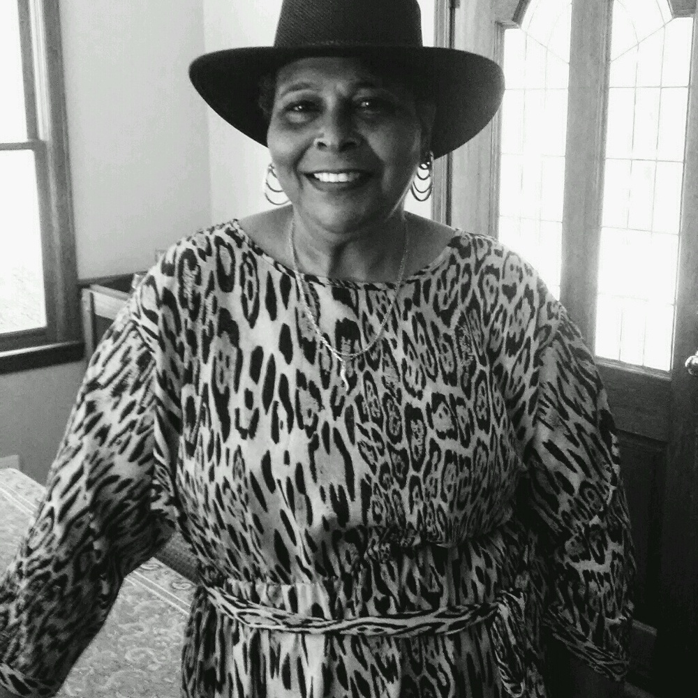 Meet your Posher, Evelyn